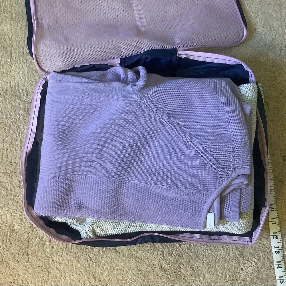 NWT! Set of 3 Zippered Mesh Cubes